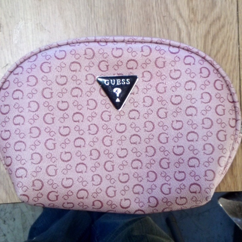 Guess make up bag